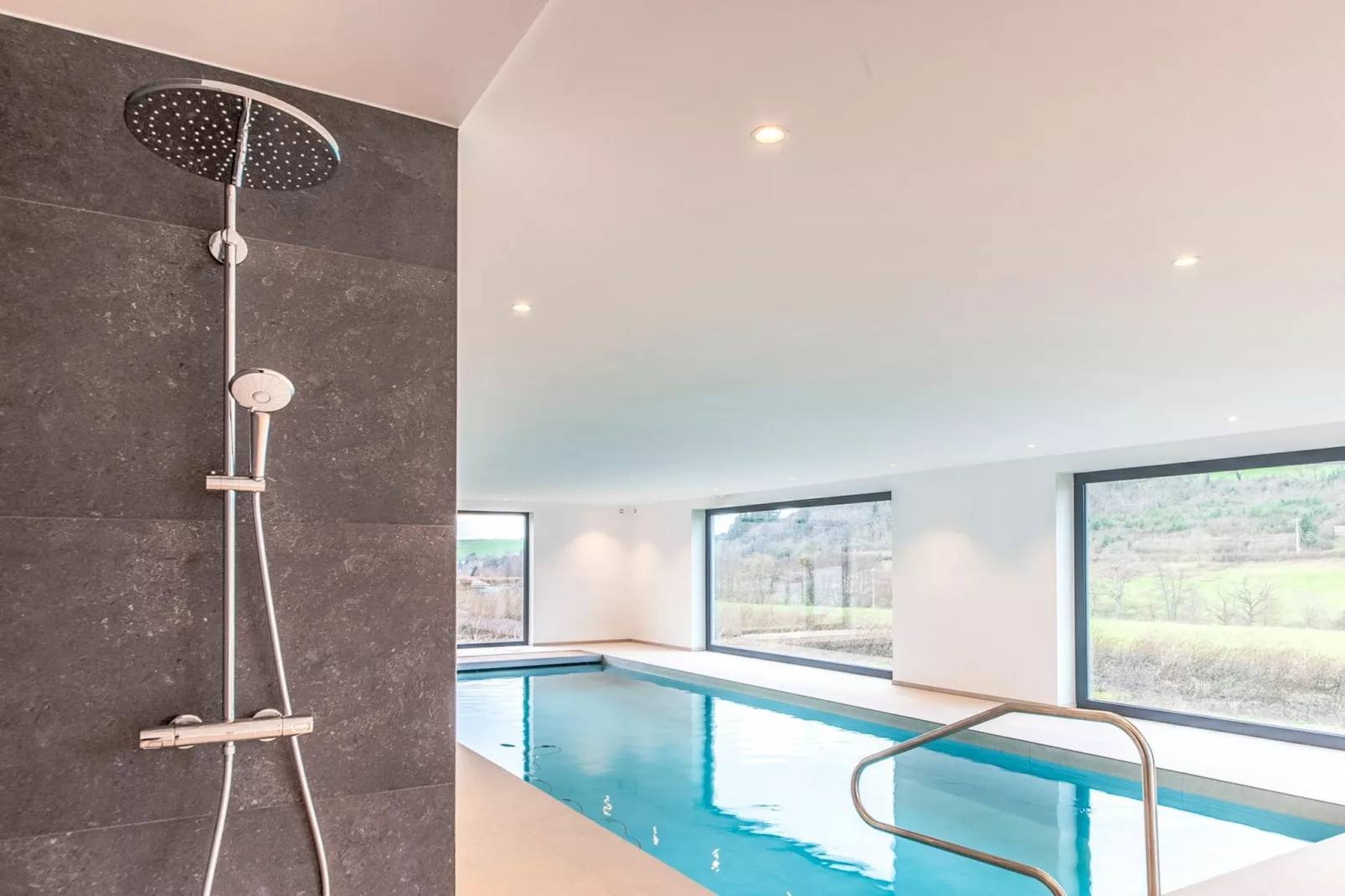 Le vol du milan-Zwembad