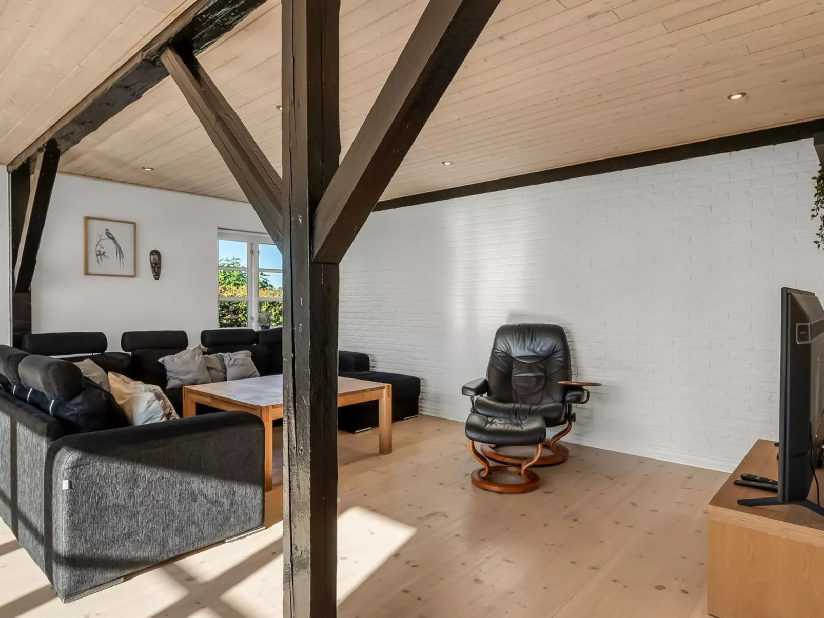 "Pauna" - 2.5km from the sea - Binnen