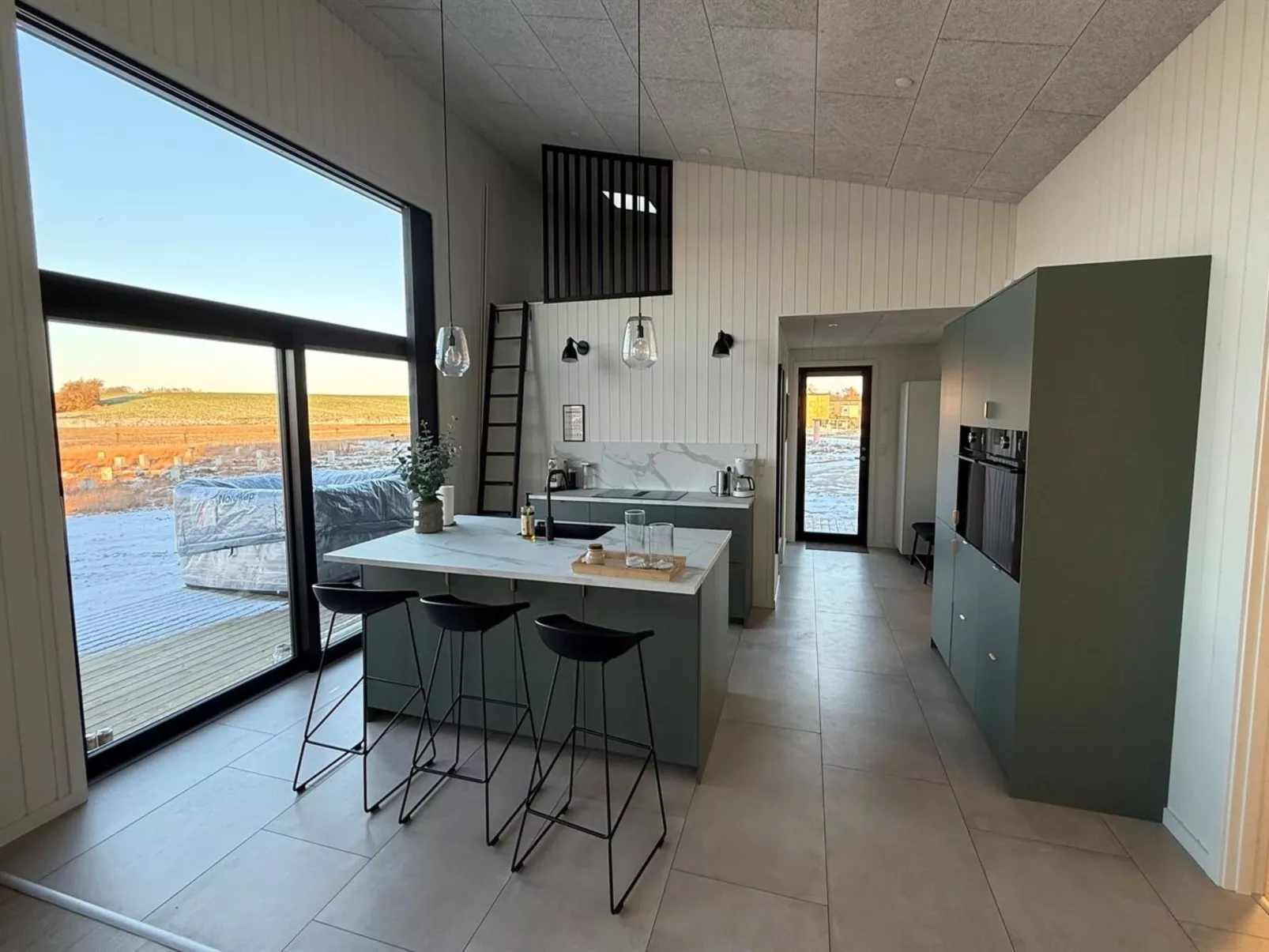 "Marten" - 500m from the sea-Binnen