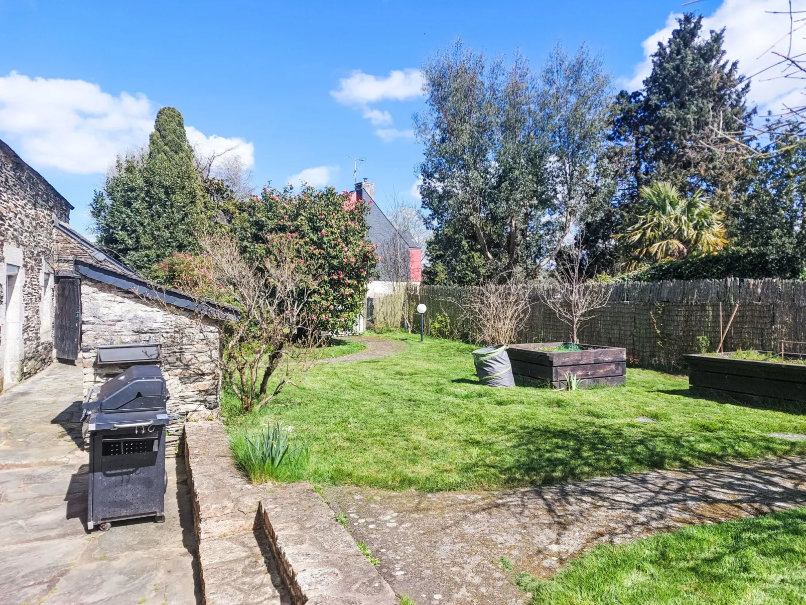 Maison du Paradis - Buiten