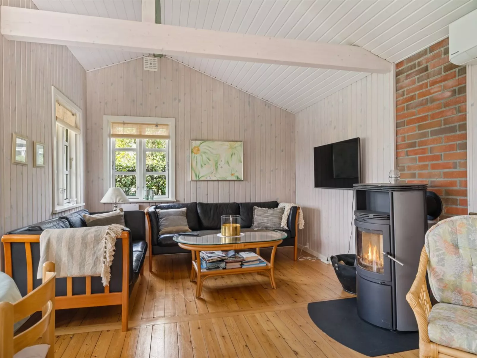 "Lenya" - 60m from the sea - Binnen