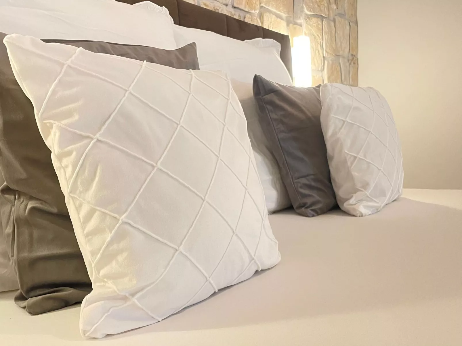 Stonehouse-Pag - Image-tags.info