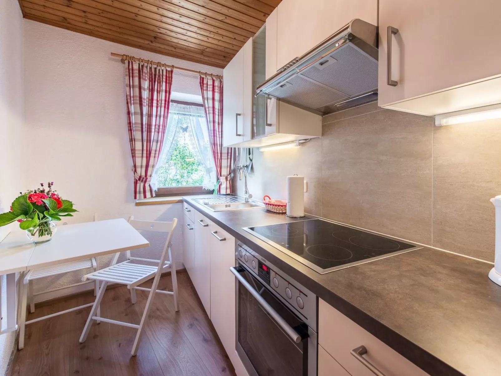 Für 2 Personen ca. 33 m&sup2; in Vomp, Tirol (Unterinntal) - Image-tags.info