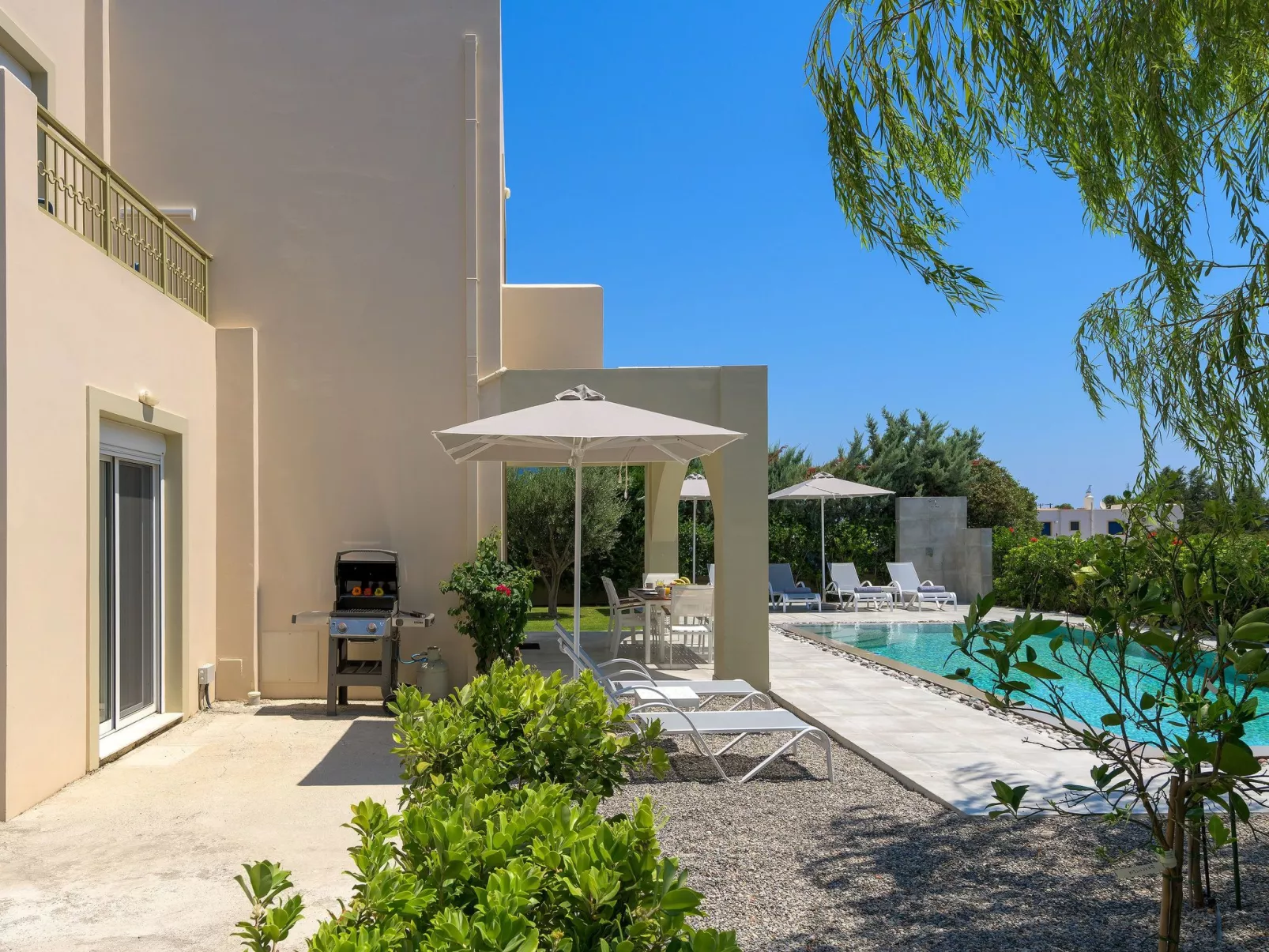 Liebevoll ausgestattetes Haus in ruhiger Lage mit beheiztem Pool und Meerblick - Image-tags.info