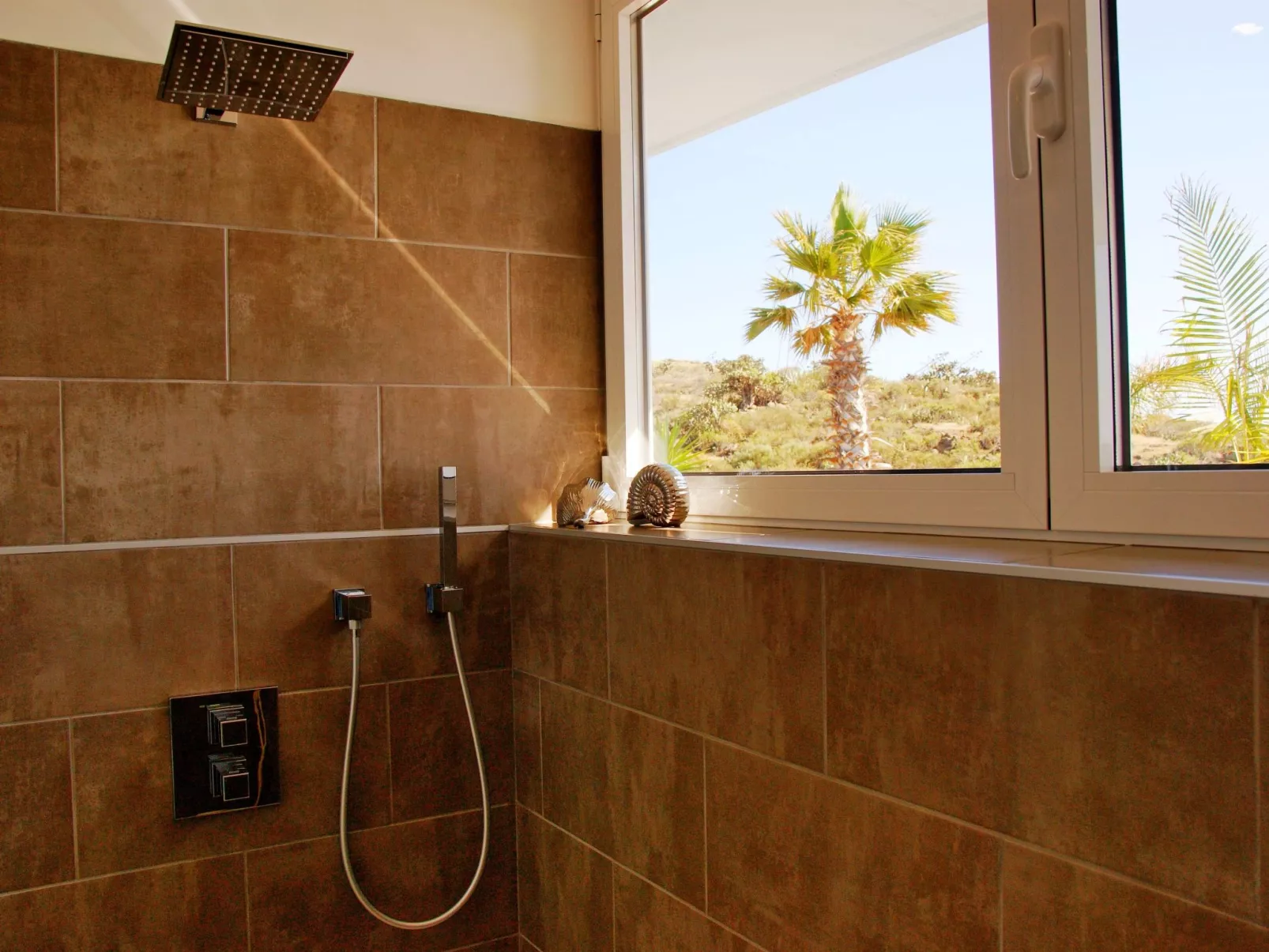 Moderne Architekten-Villa mit Infinity-Pool und Meerblick - Image-tags.info