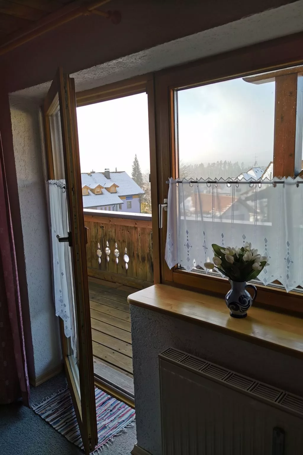 Mit komplett eingerichteter Küchenzeile im Wohnraum - Image-tags.info