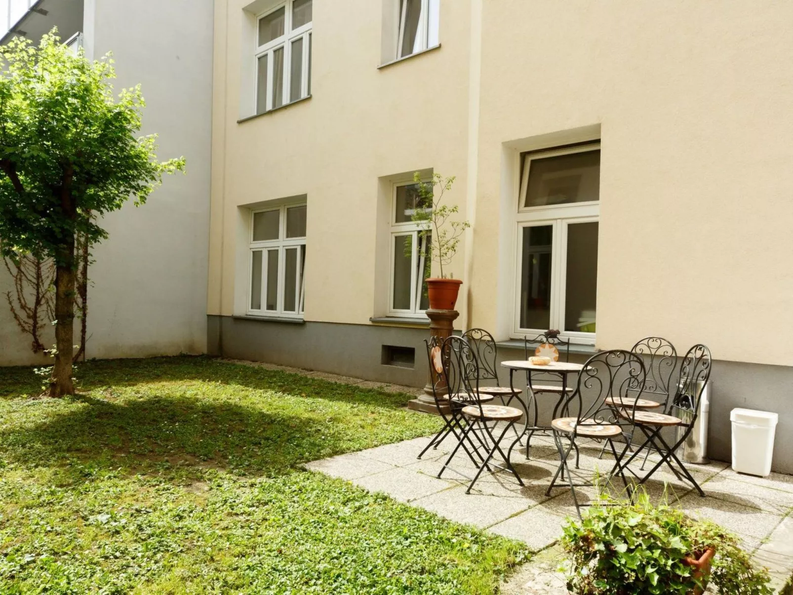 Appartement in Fünfhaus mit Garten - Image-tags.info