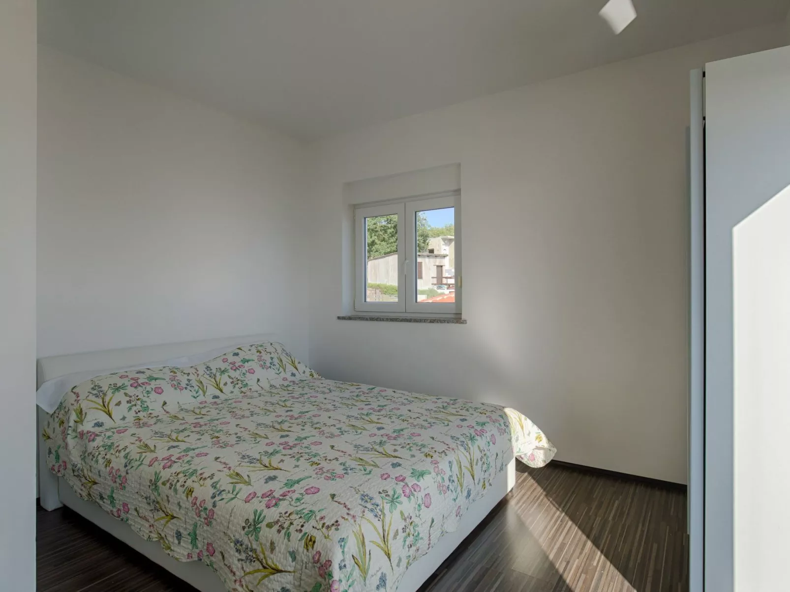 Villa mit Pool und schönem Meerblick - Image-tags.info