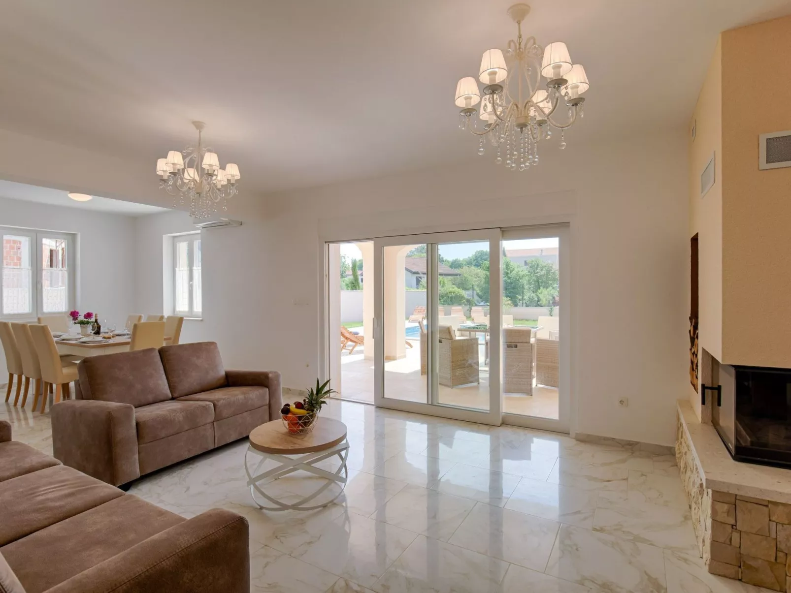 Haus in Pinezići mit privatem Pool - Image-tags.info