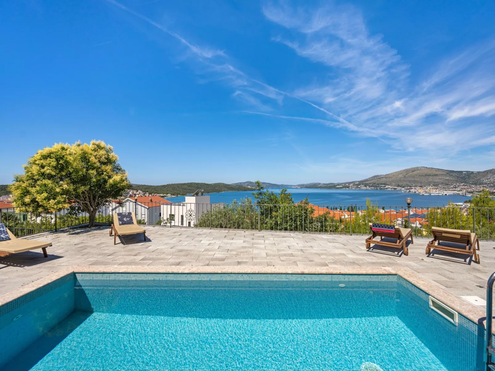 Meerblick-Apartment mit Pool Ciovo Breeze - Image-tags.info