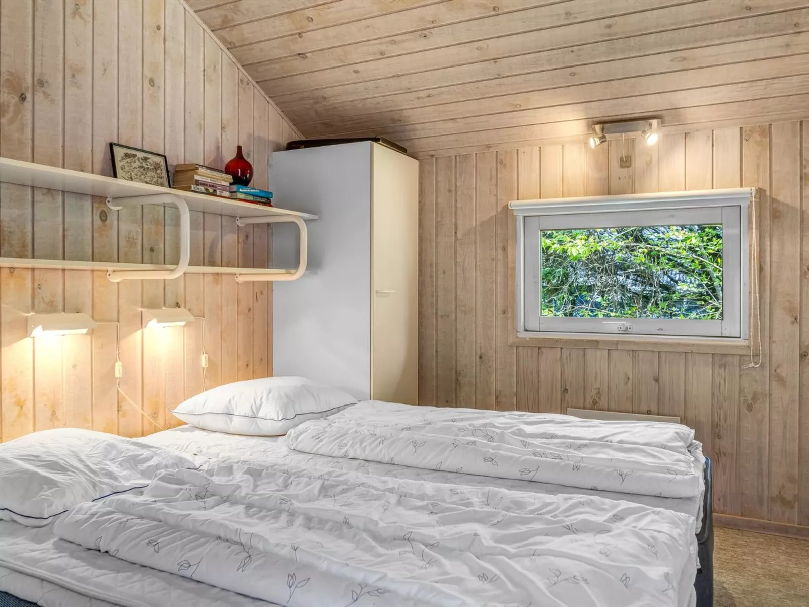 "Josef" - 1.2km from the sea - Binnen