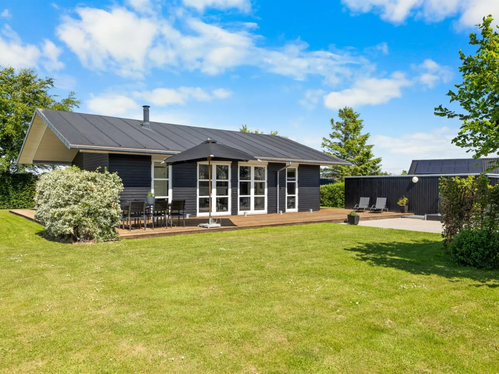 "Mildred" - 400m from the sea - Buiten