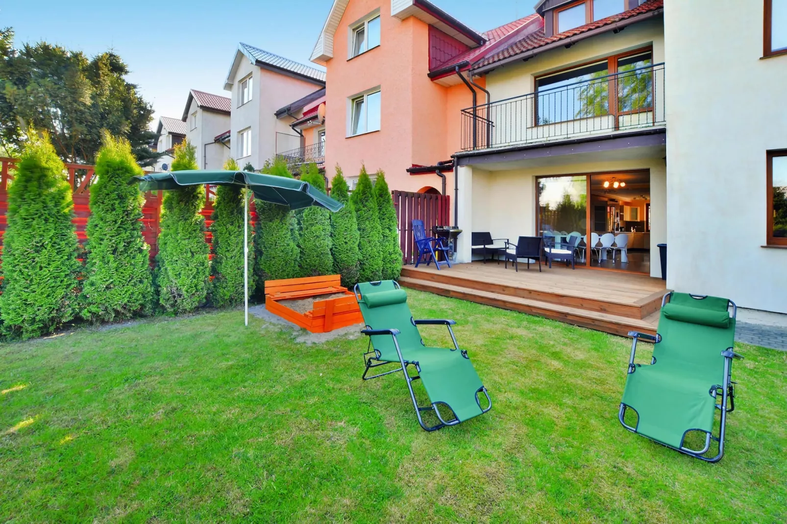 Dom wakacyjny w Kołobrzegu - Tuinen zomer