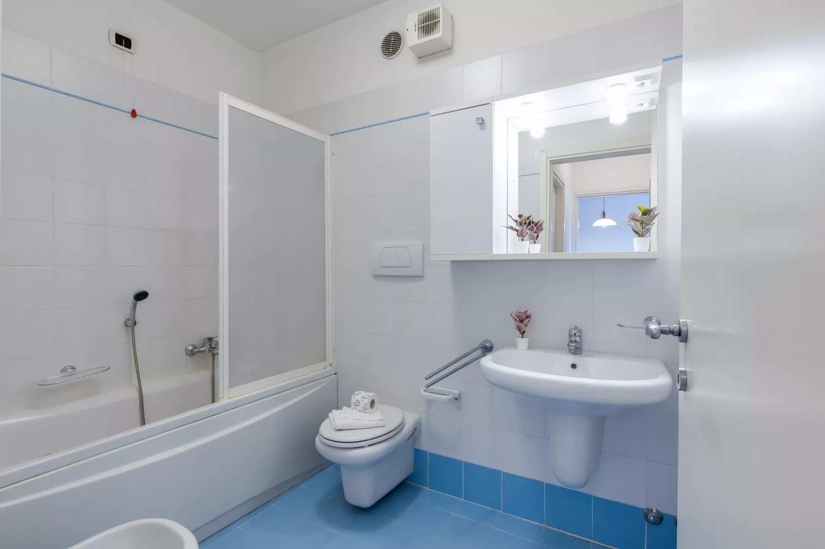 RESIDENCE PORTO LETIZIA - PALACE-1ROOM APT 4 PAX MOUNTAIN VIEW PLUS 8203 - P1MP4 - Badkamer