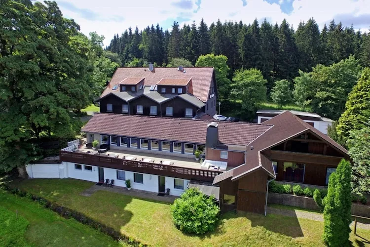 Ferienhaus Mein Bergblick-Buitenkant zomer