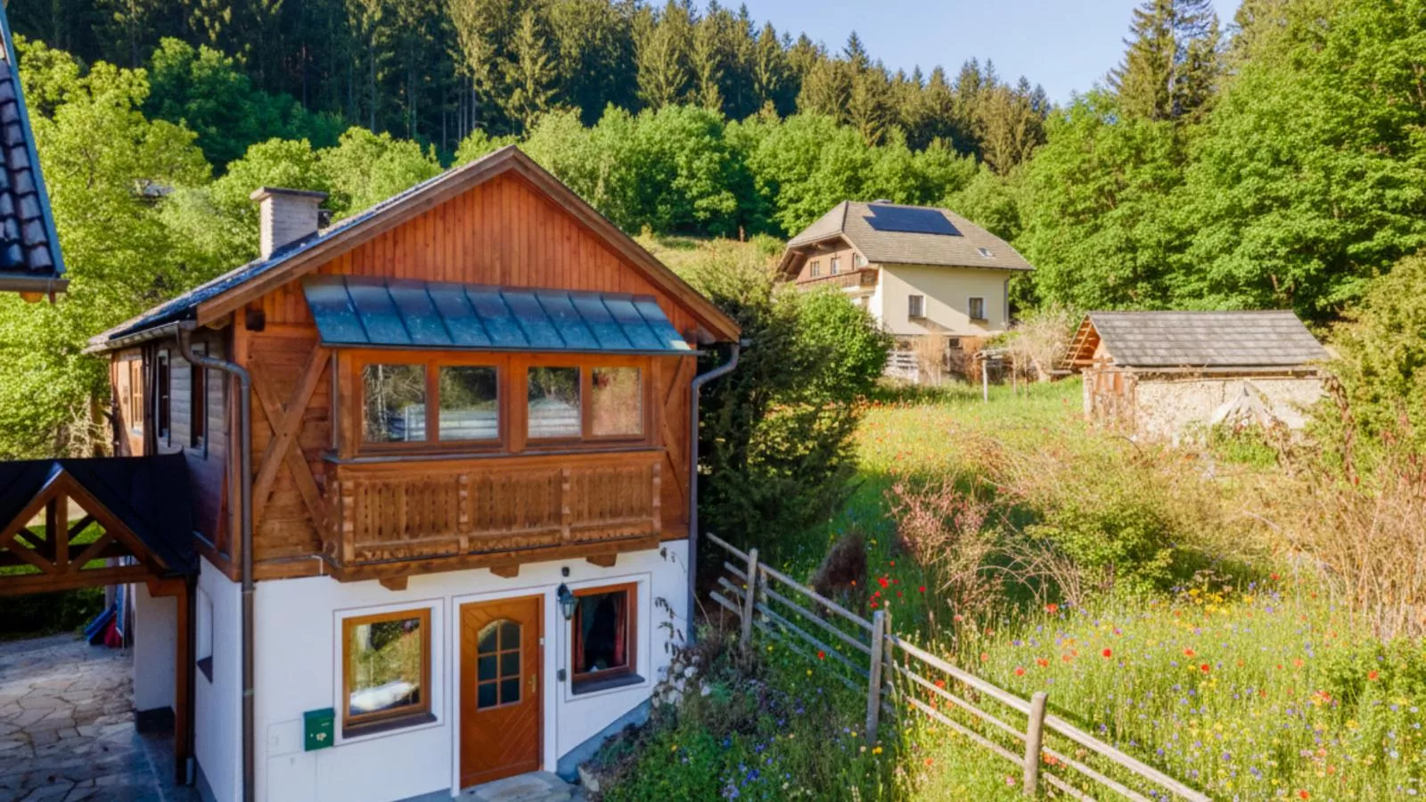 Zederhaus-Buitenkant zomer