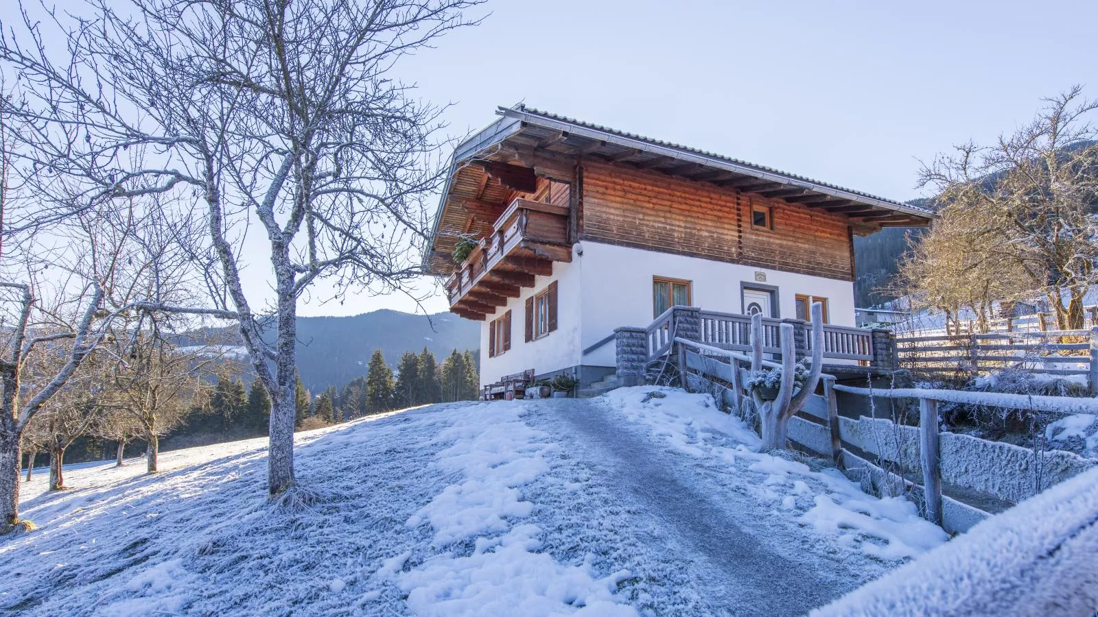 Pehambauer-Exterieur winter