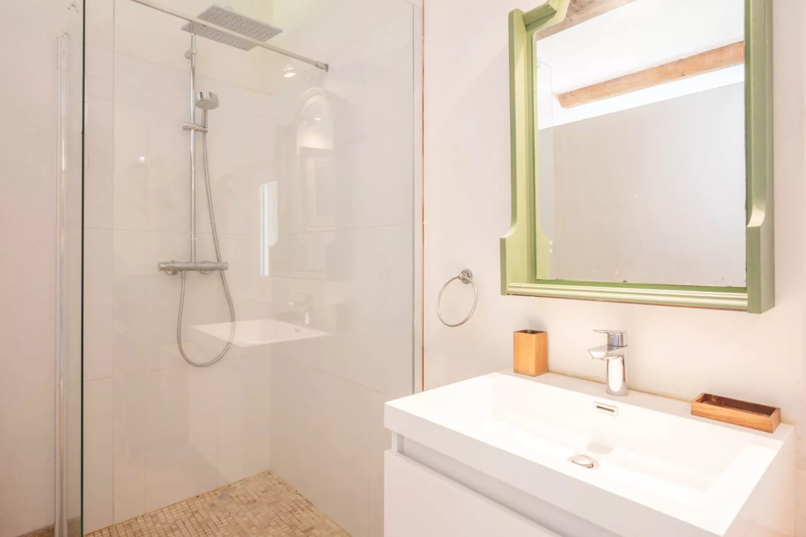 Mas authentique à Paradou Alpilles-Badkamer