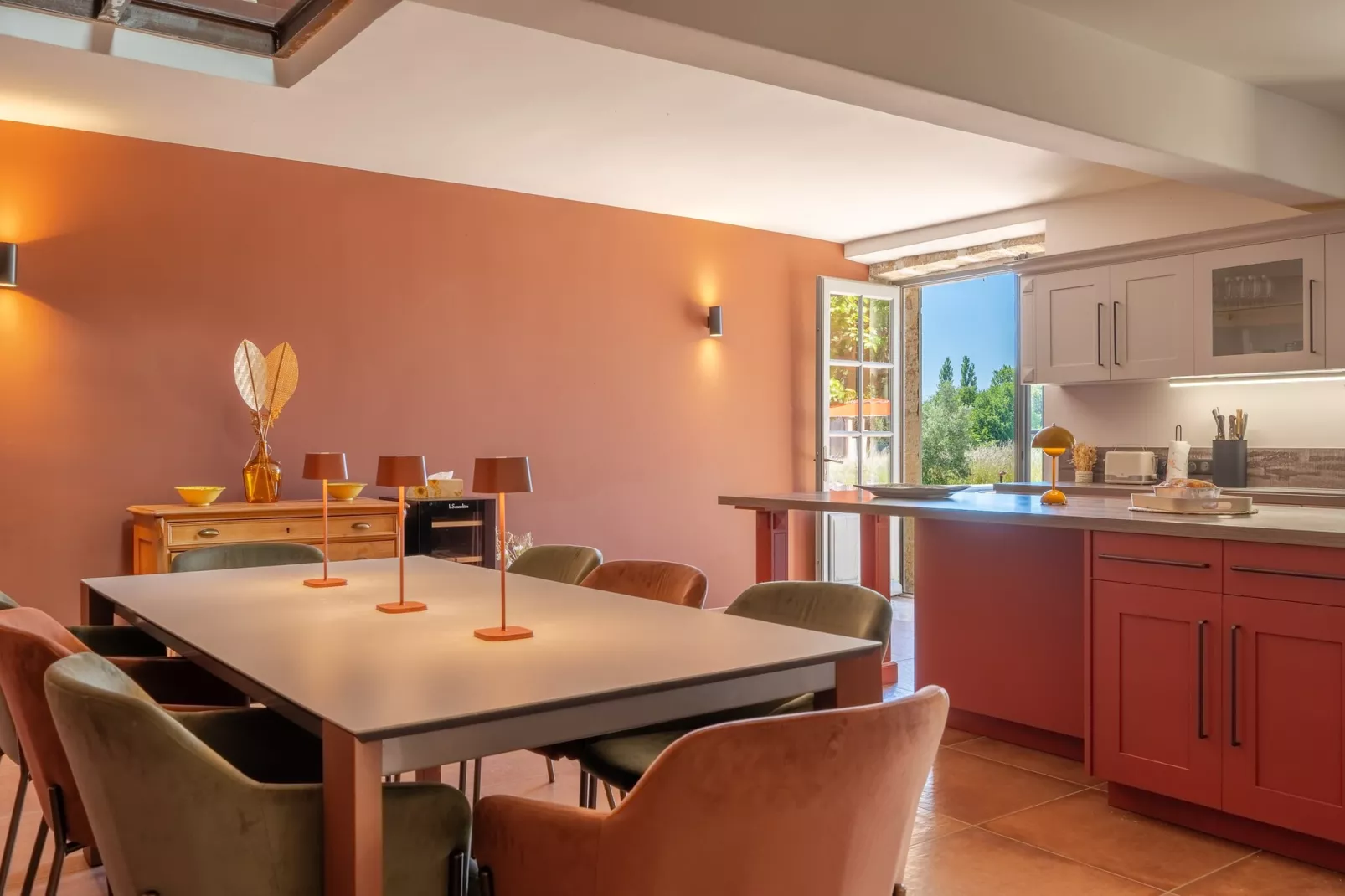 Mas du Mûrier-Eetkamer