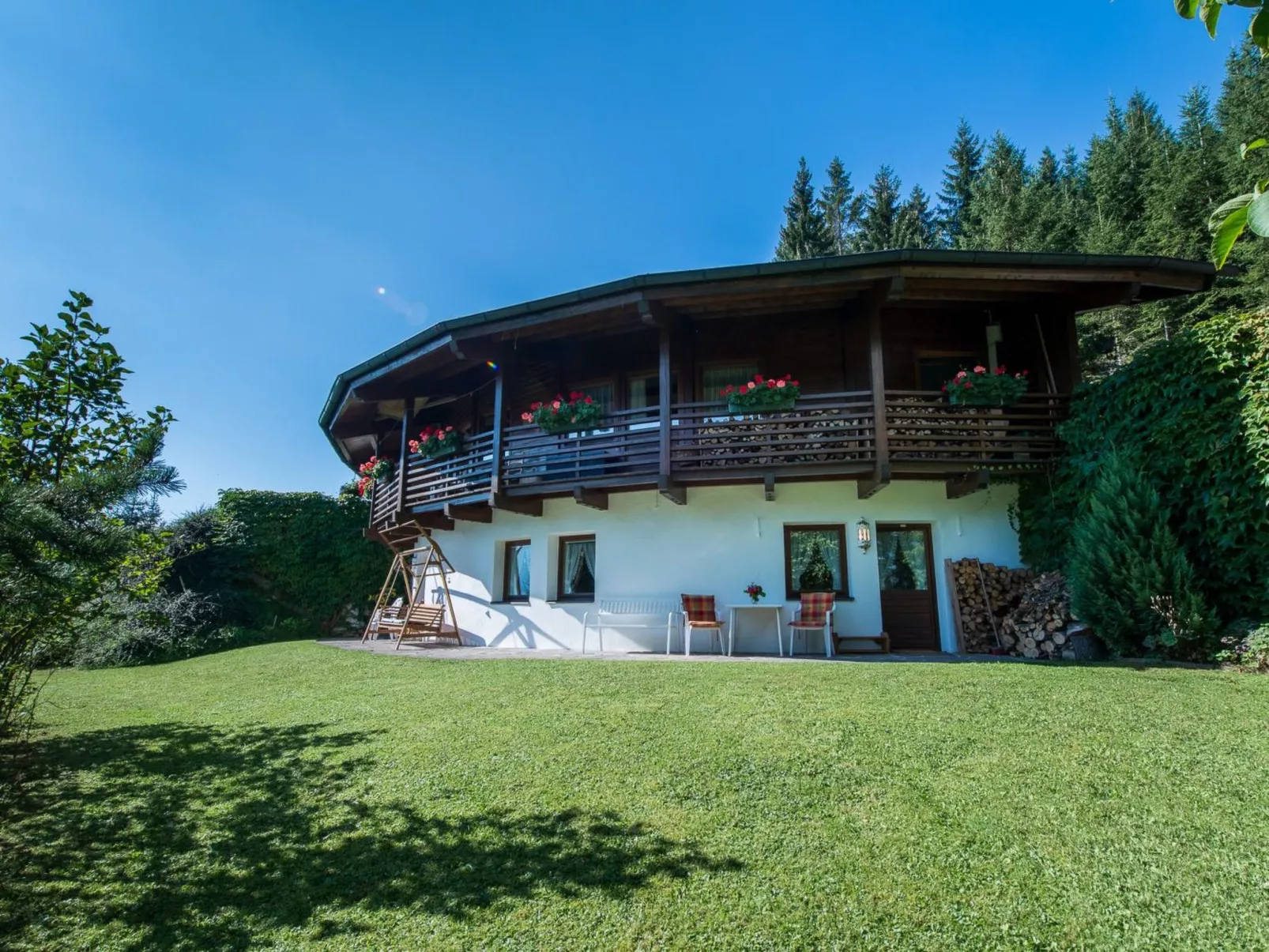 Für 2 Personen ca. 33 m&sup2; in Vomp, Tirol (Unterinntal) - Image-tags.info