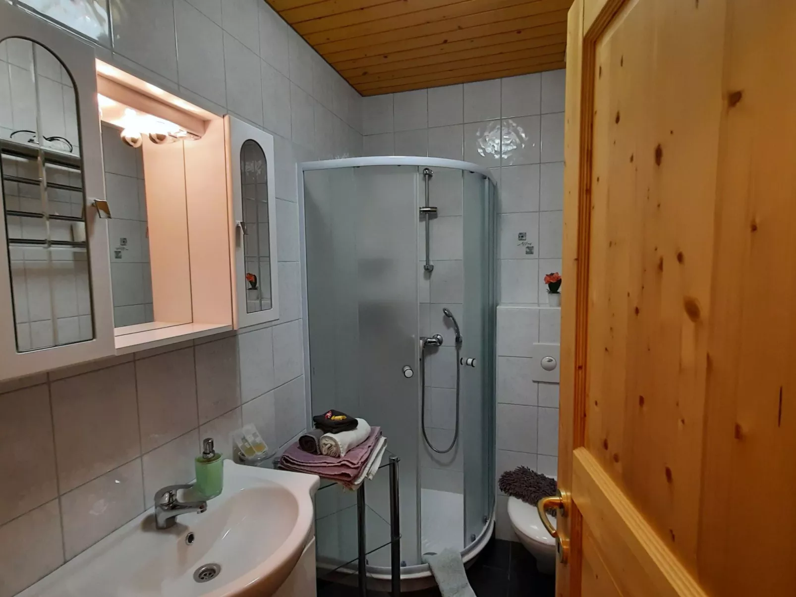 Studio-Appartement mit Balkon - Image-tags.info