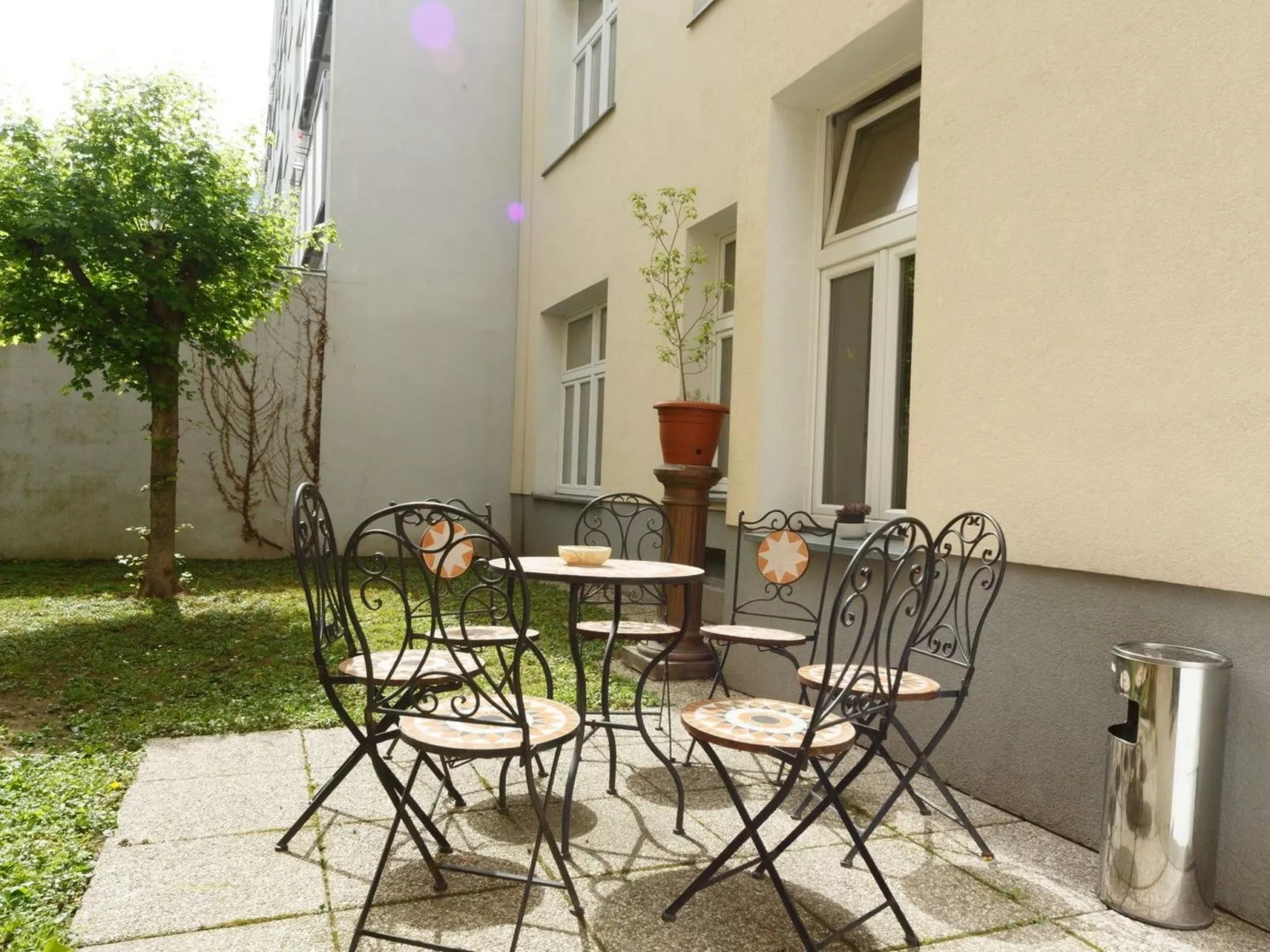 Appartement in Fünfhaus mit Garten - Image-tags.info