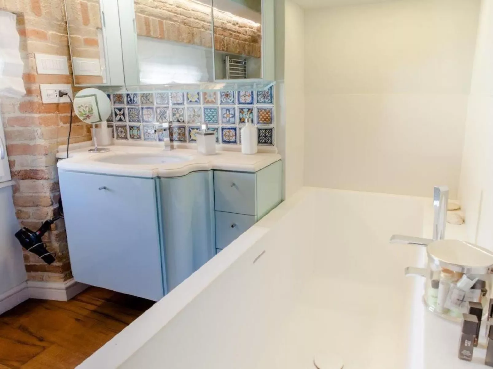 MarcheAmore - Torre da Bora, luxuriöser mittelalterlicher Turm - Image-tags.info