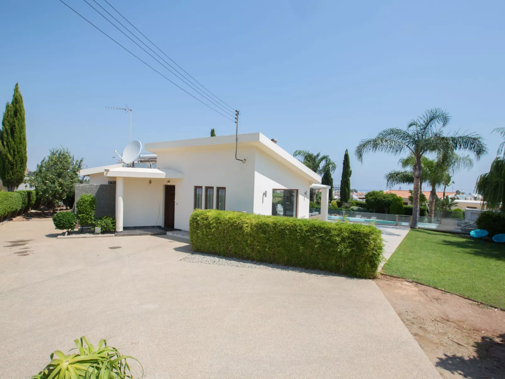 4-Schlafzimmer-Villa mit Pool im Zentrum von Protaras - Image-tags.info