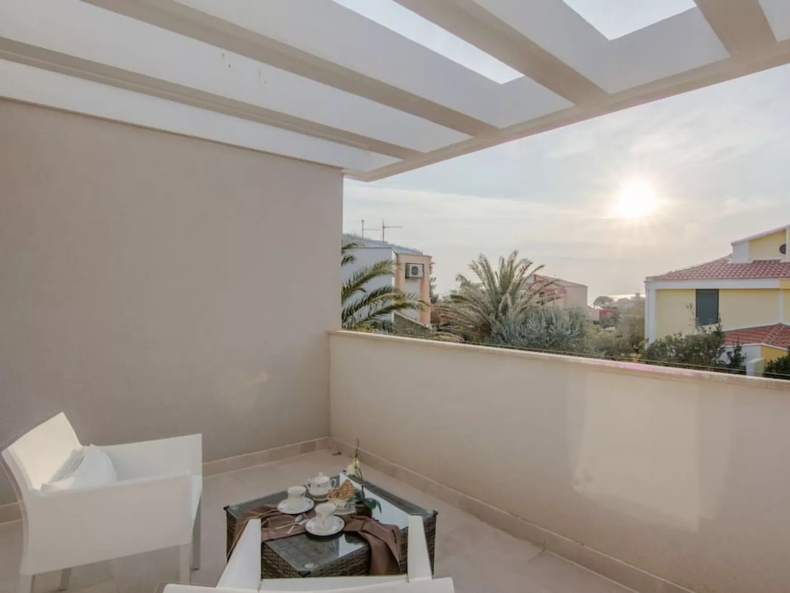 Luxuriöse Villa White Rose mit Pool in der Nähe von Zrče Beach - Image-tags.info