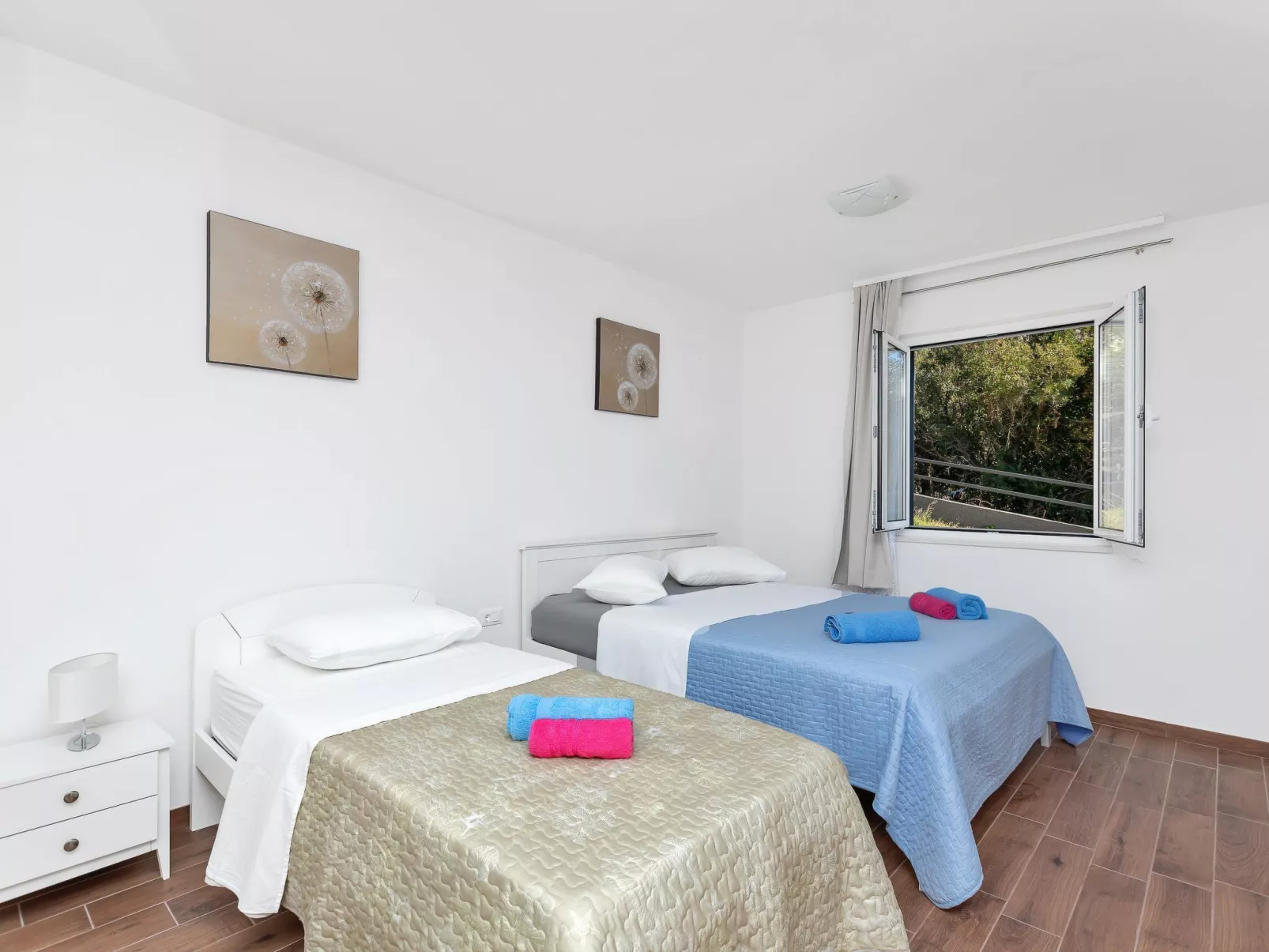 Villa Infinite mit Schwimmbad und Meerblick - Binnen