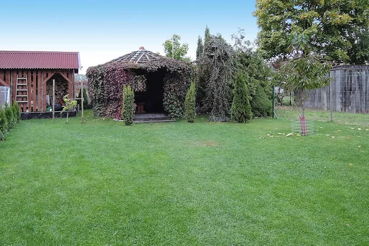 Dom wakacyjny w Stepnicy 7 osób - Tuinen zomer