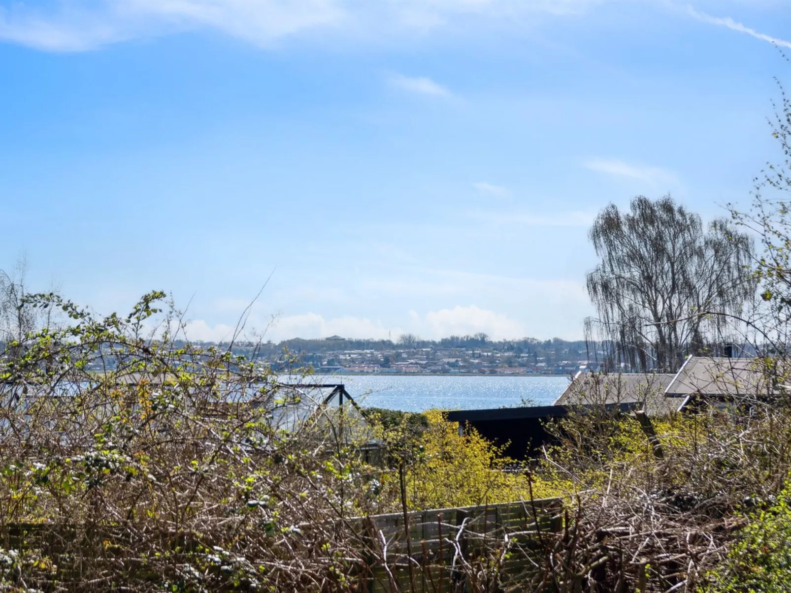 "Lauren" - 200m to the fjord - Buiten