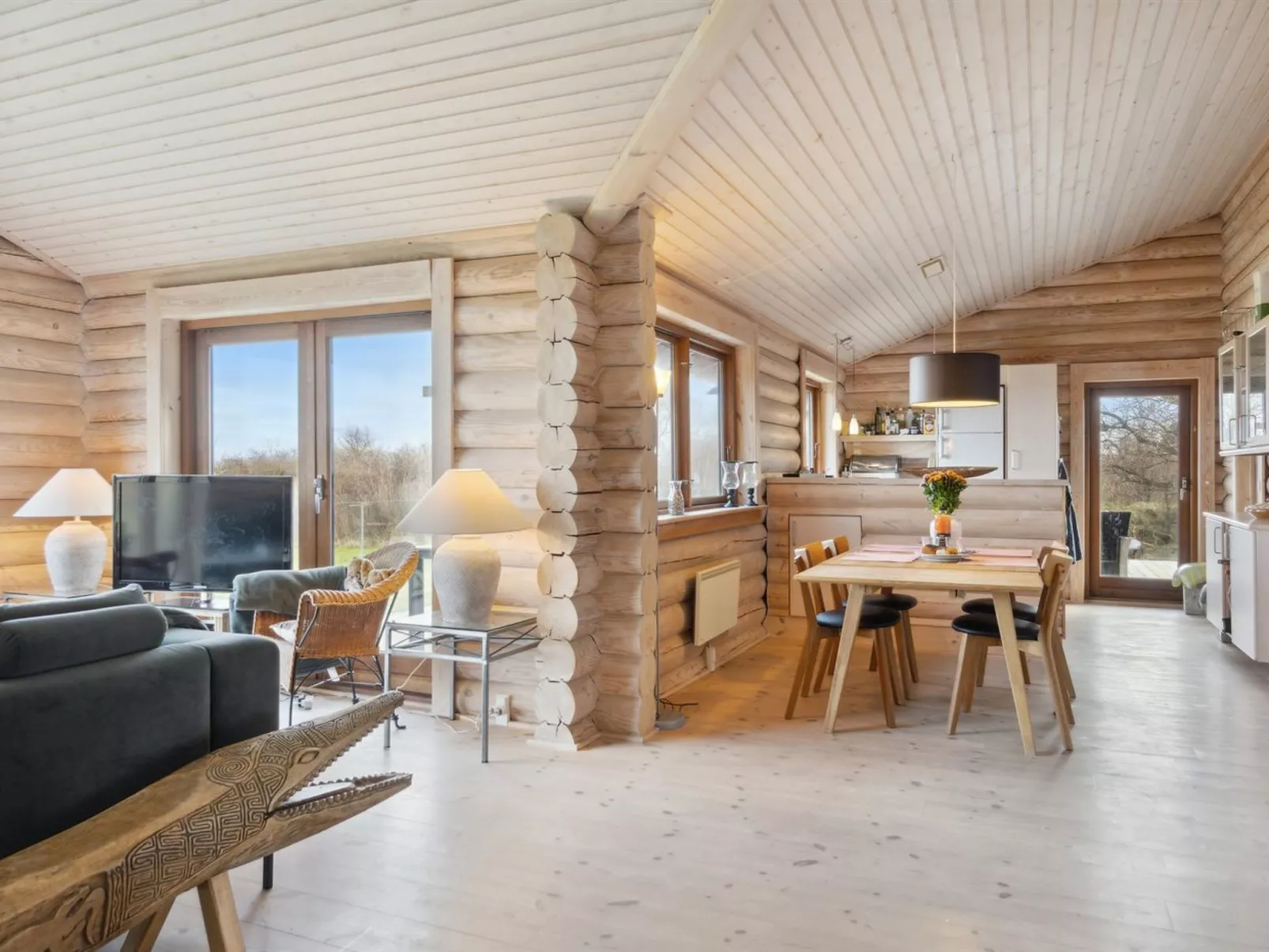 "Guthfast" - 50m from the sea - Binnen