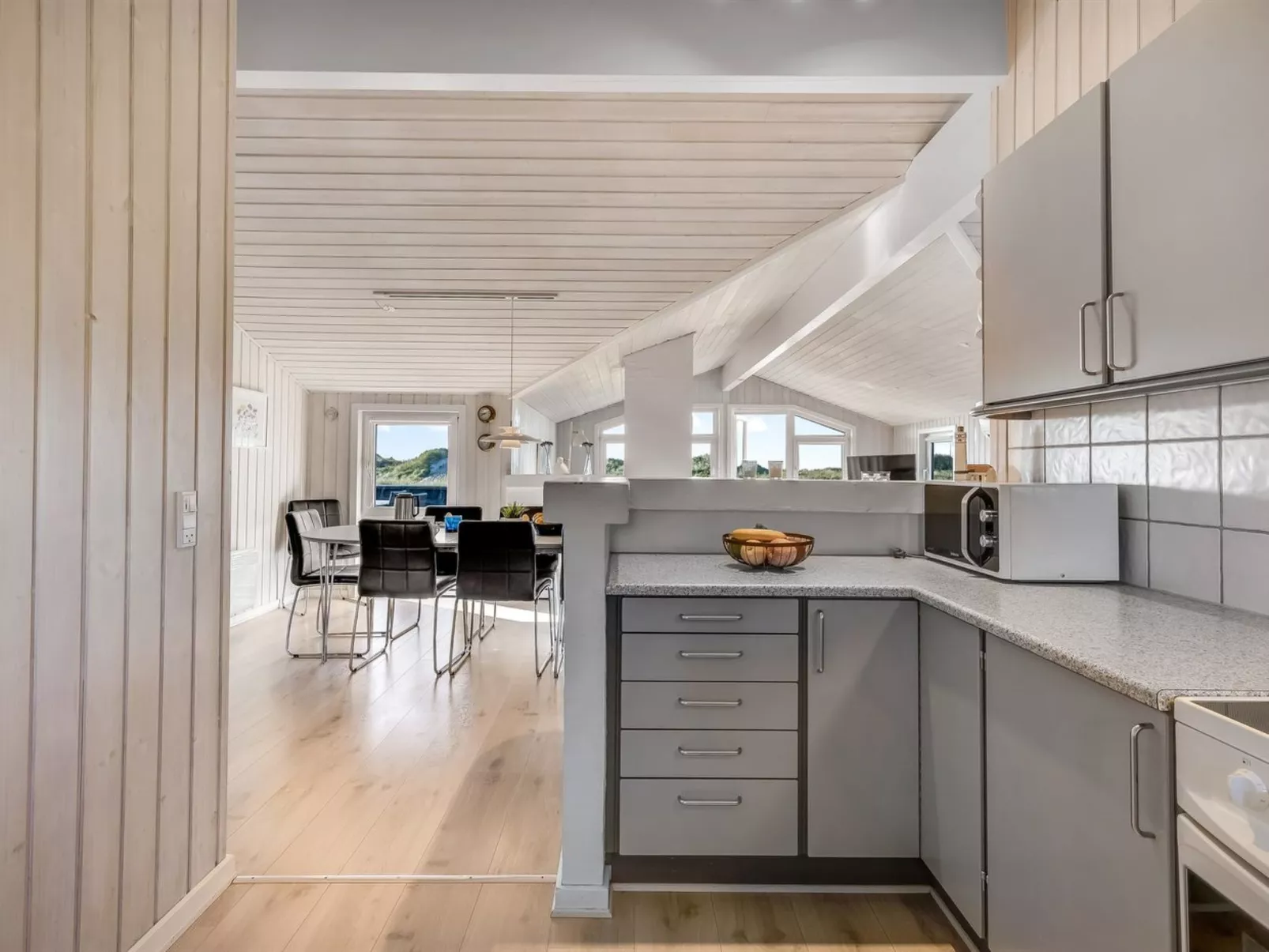 "Jaana" - 10m from the sea - Binnen