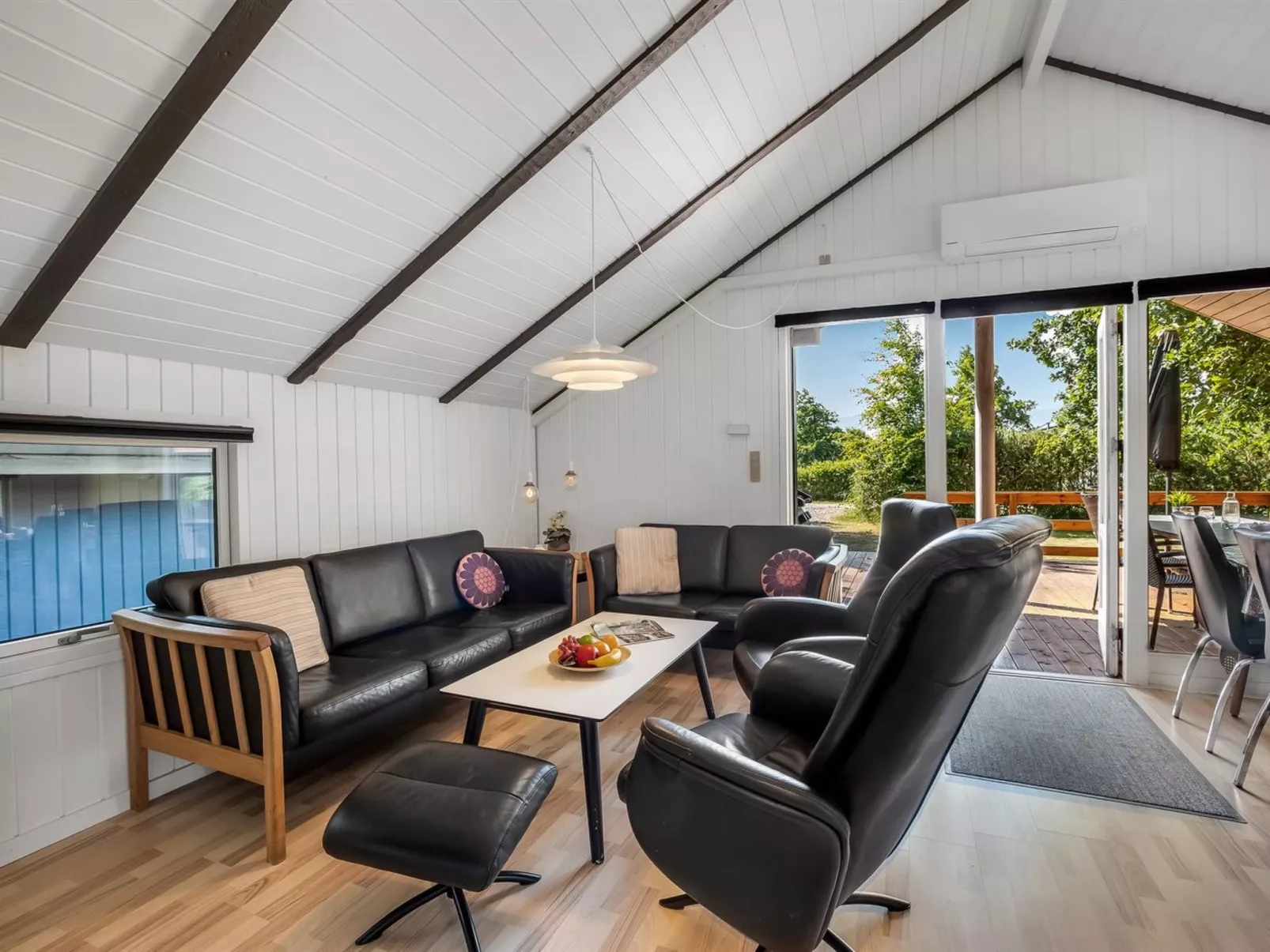 "Yarla" - 500m to the fjord-Binnen