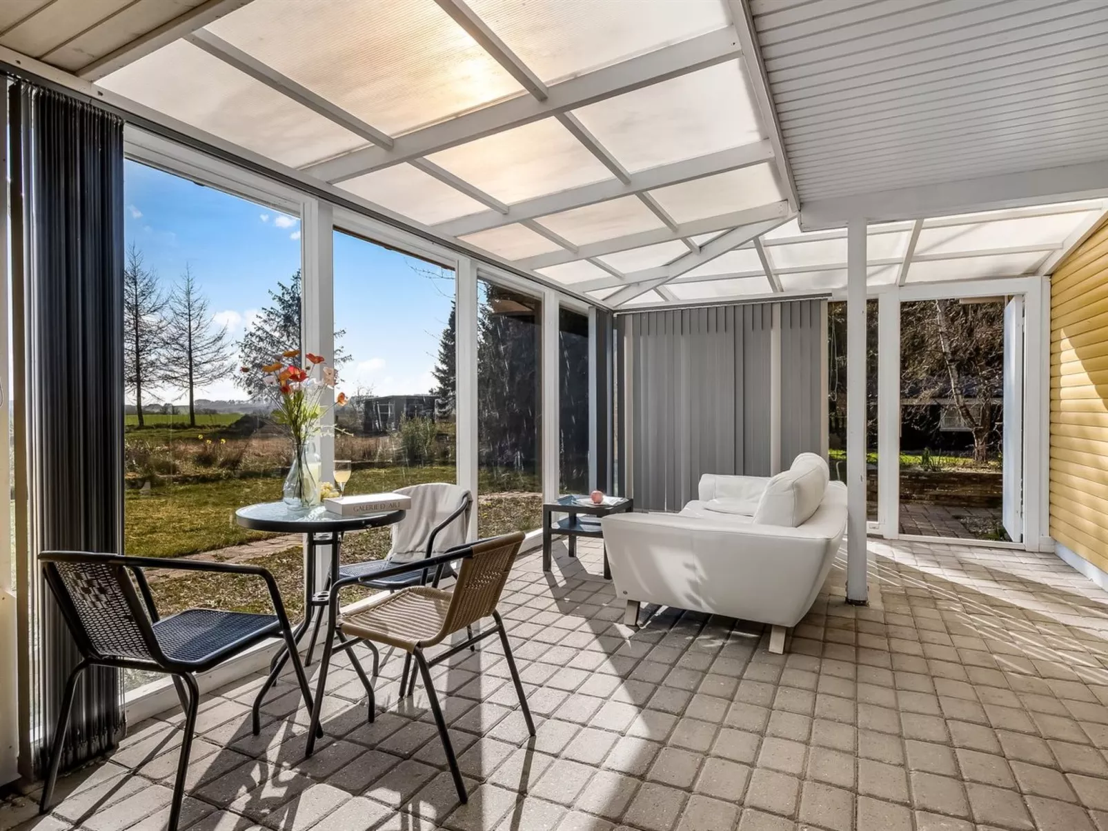 "Senija" - 6.5km from the sea-Binnen