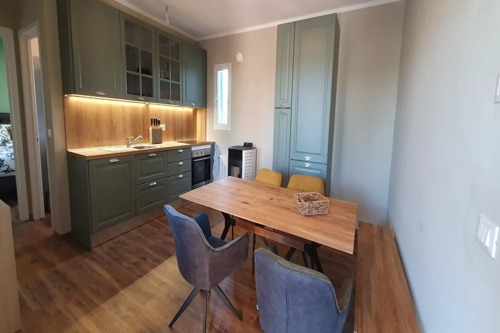 Charmante Villa mit drei Apartments und Meerblick KReidl-Keuken