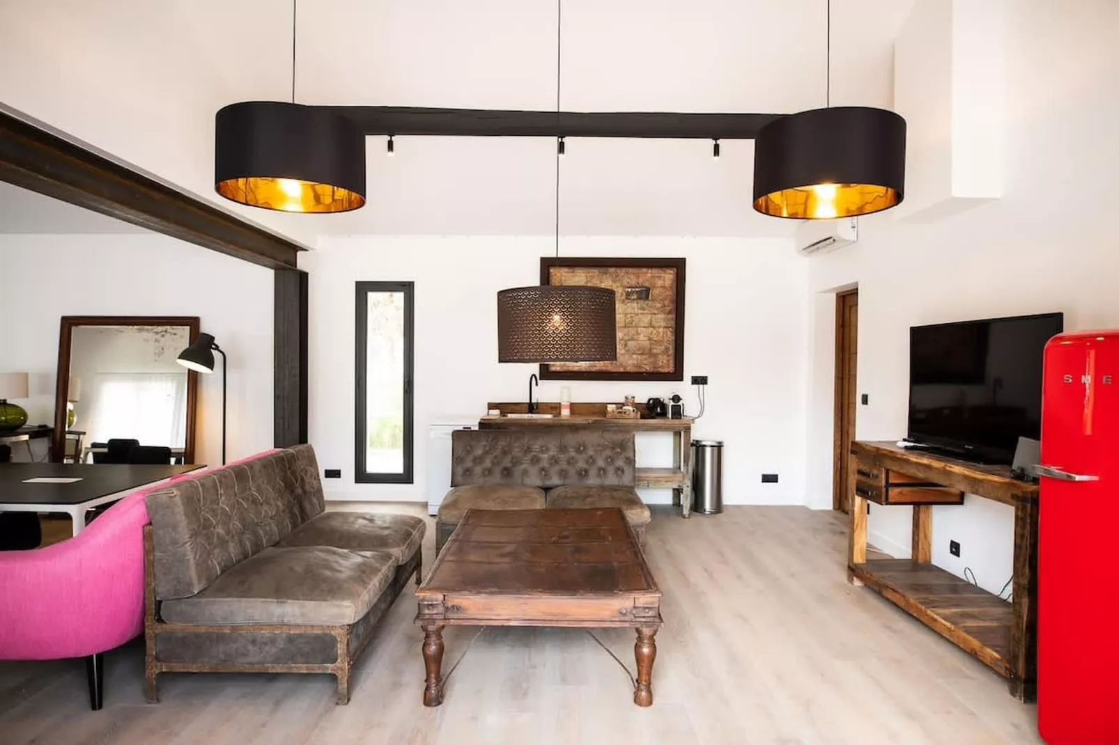 Charmant Mas Provençal avec piscine et jacuzzis-Woonkamer