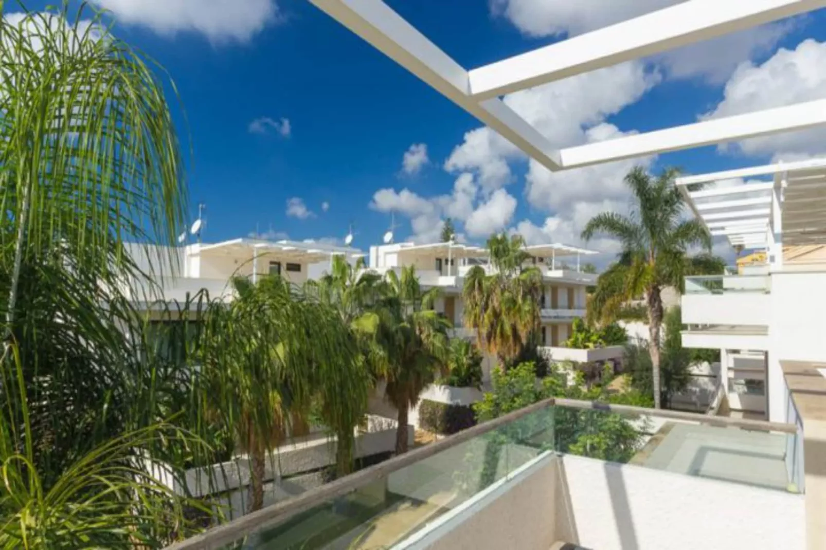 KAMENA RESIDENCE APARTMENT / APARTMENT 2 BEDROOMS-Terrasbalkon