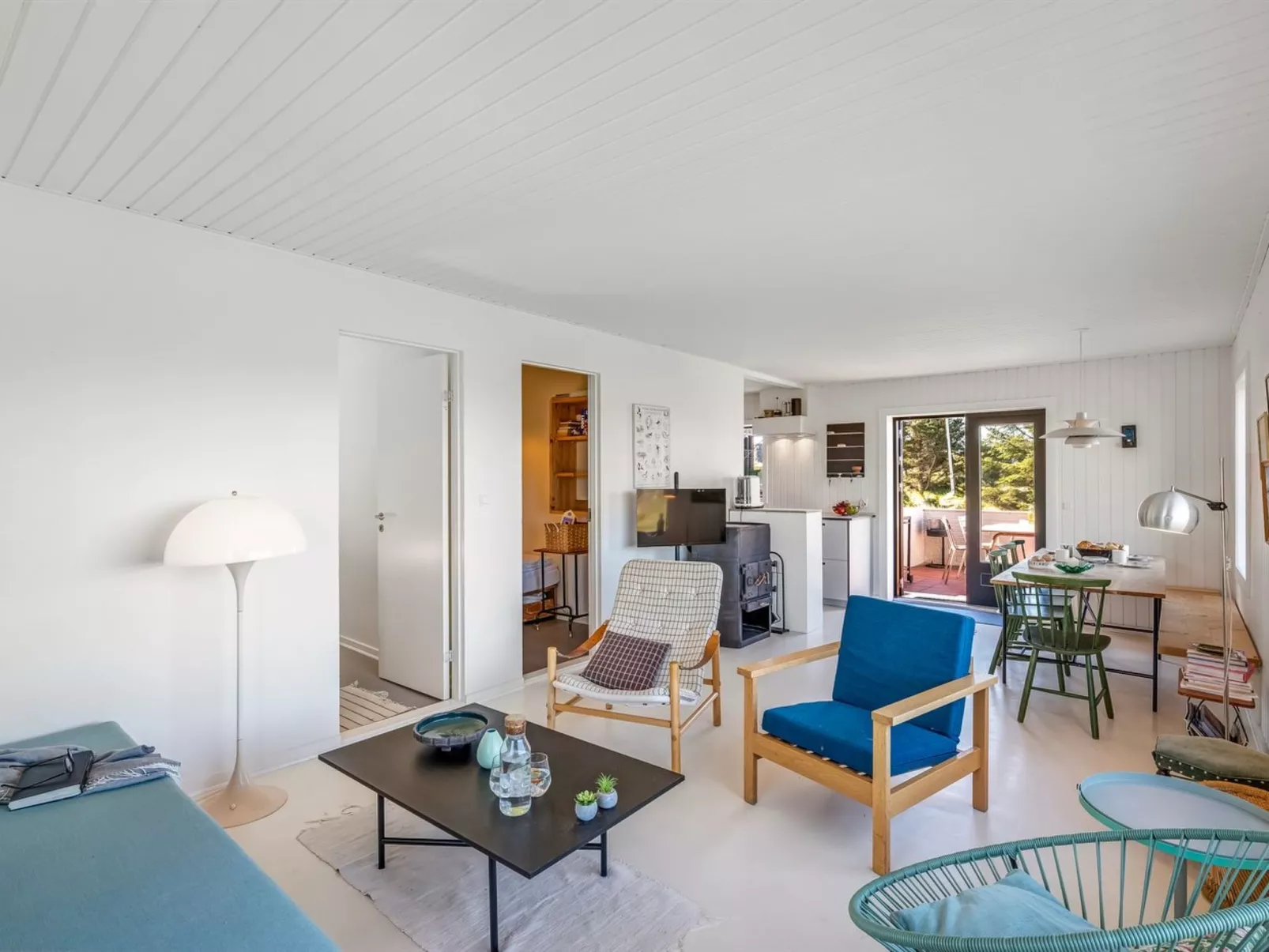 "Sointu" - 300m from the sea - Binnen