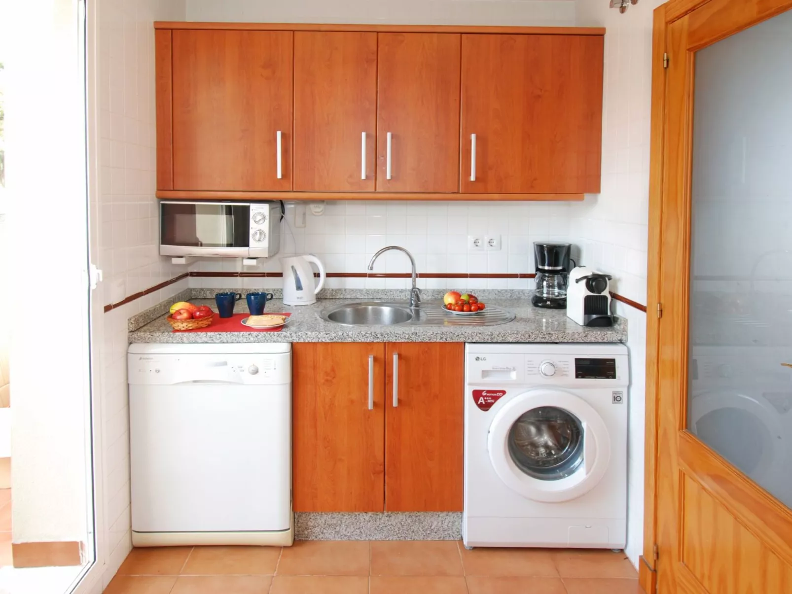 Penthouse, Jacuzzi, Meerblick, BBQ,wifi, AC - Binnen