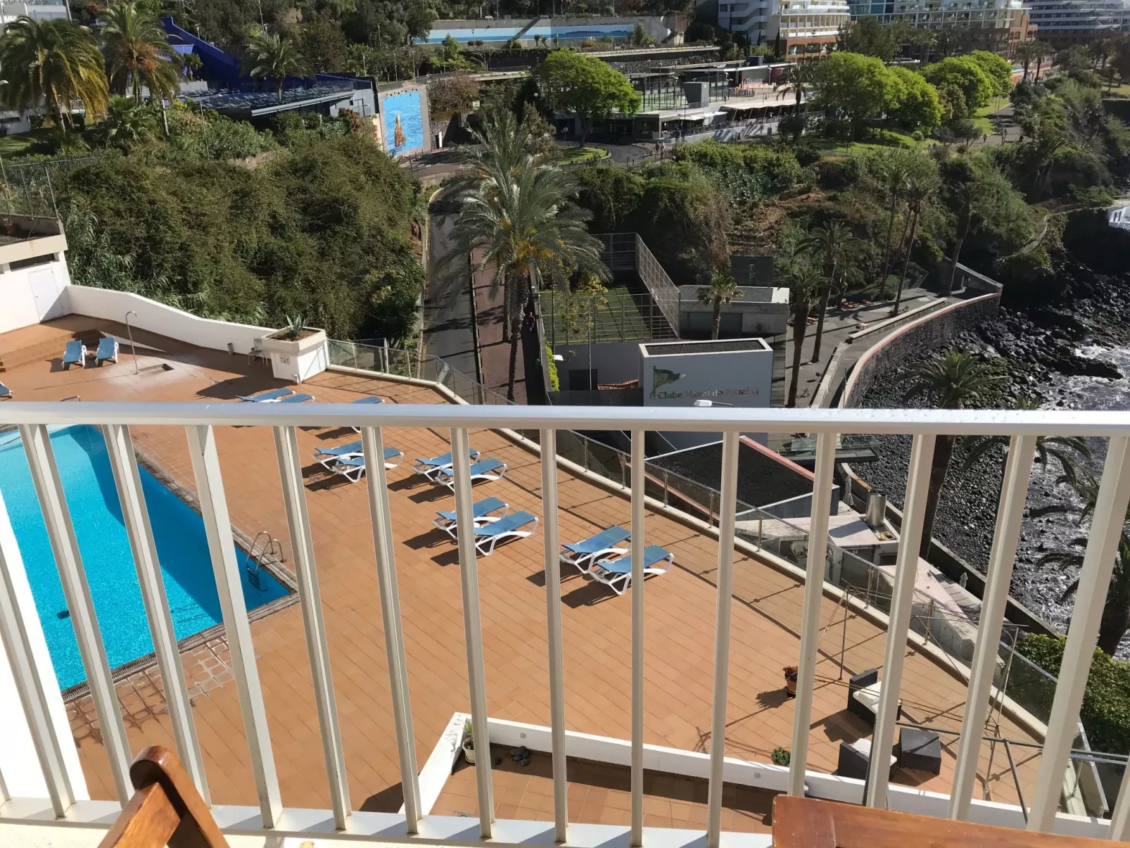 Mit Blick auf das Wasser - Image-tags.info