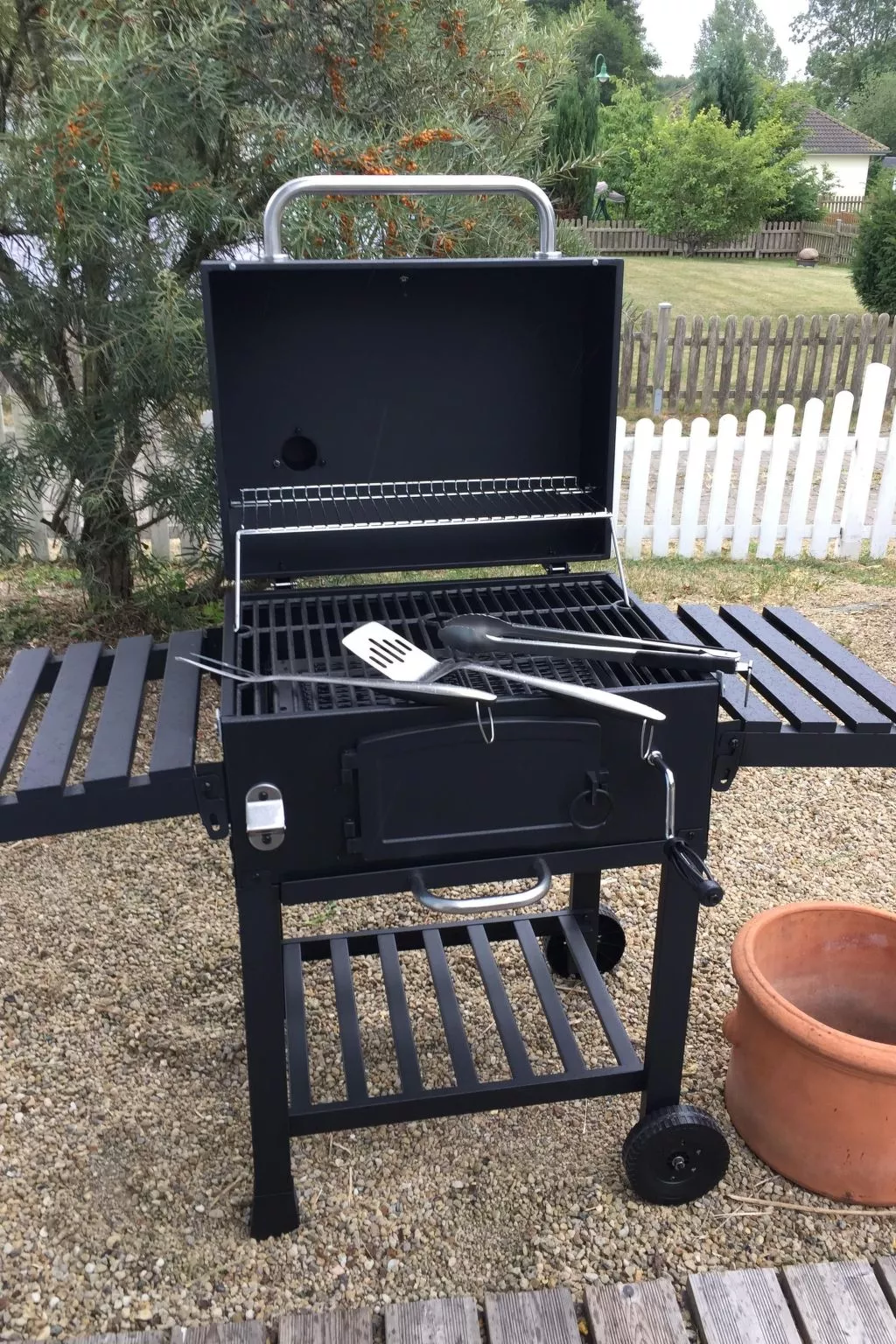 In Wischuer mit Terrasse, Grill und Garten - Image-tags.info