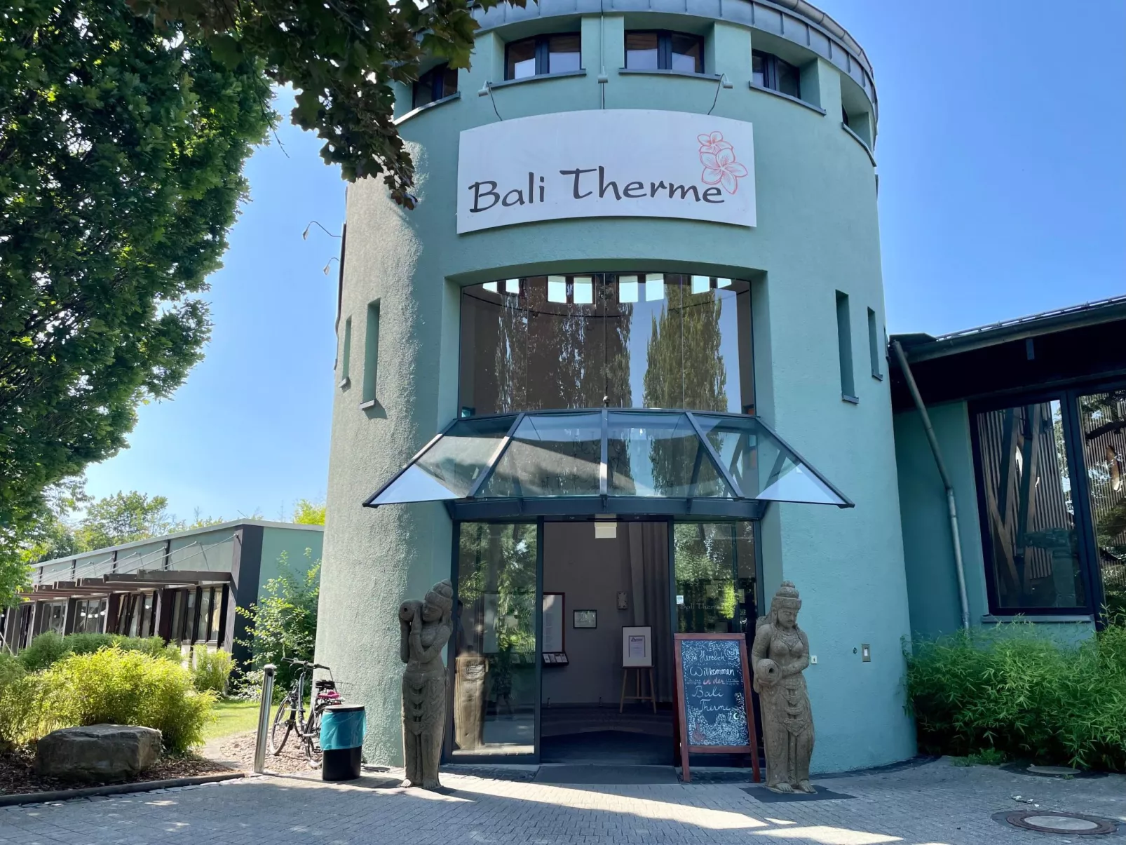 Stadt-Oase - Kliniken, Bali-T., GOP, Parkplatz , Netflix - Image-tags.info