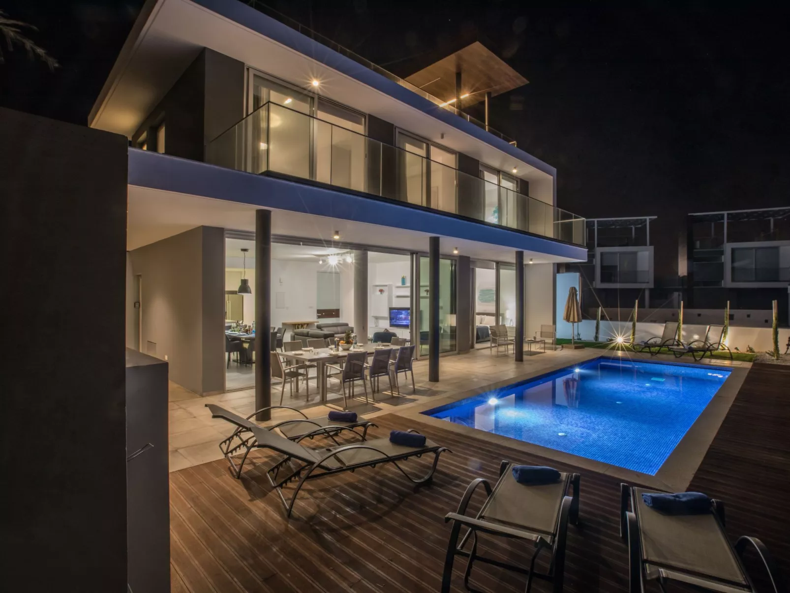 Schöne Villa Olivine Pearl OL5 mit Garten - Image-tags.info