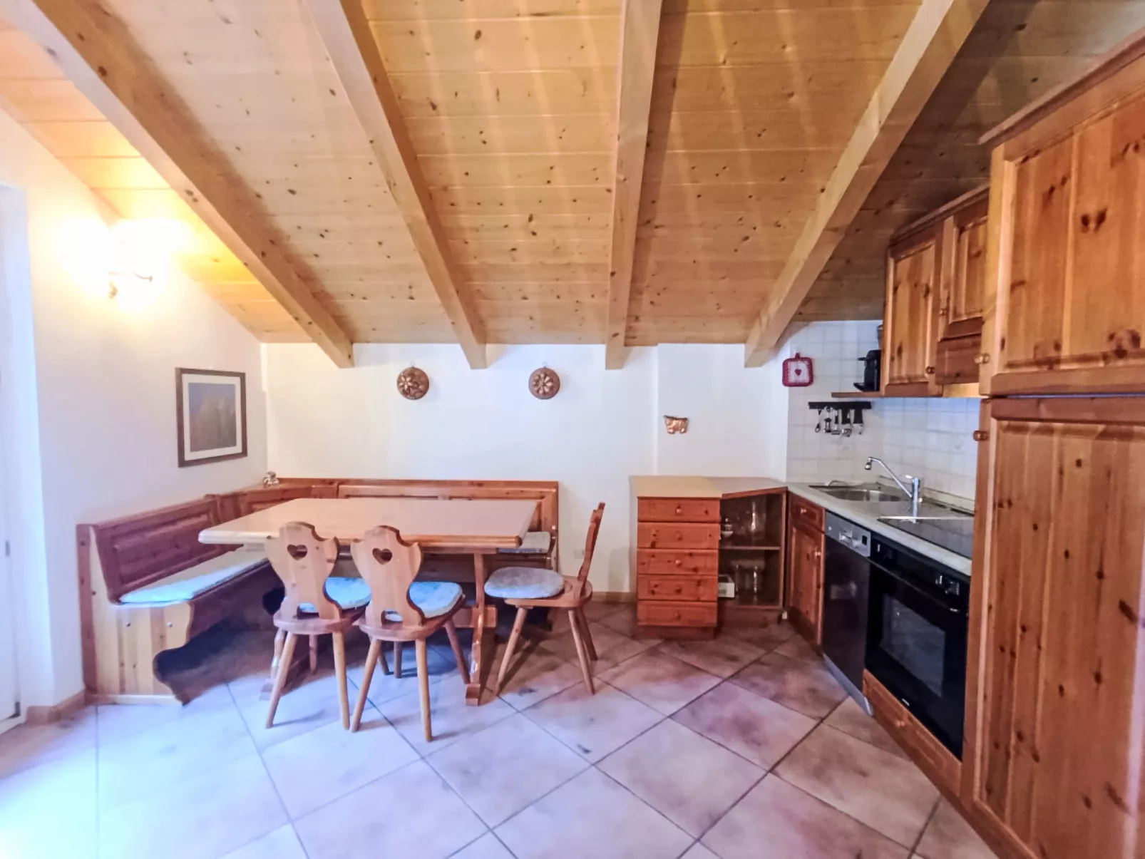 Cesa sot Larsec - Binnen