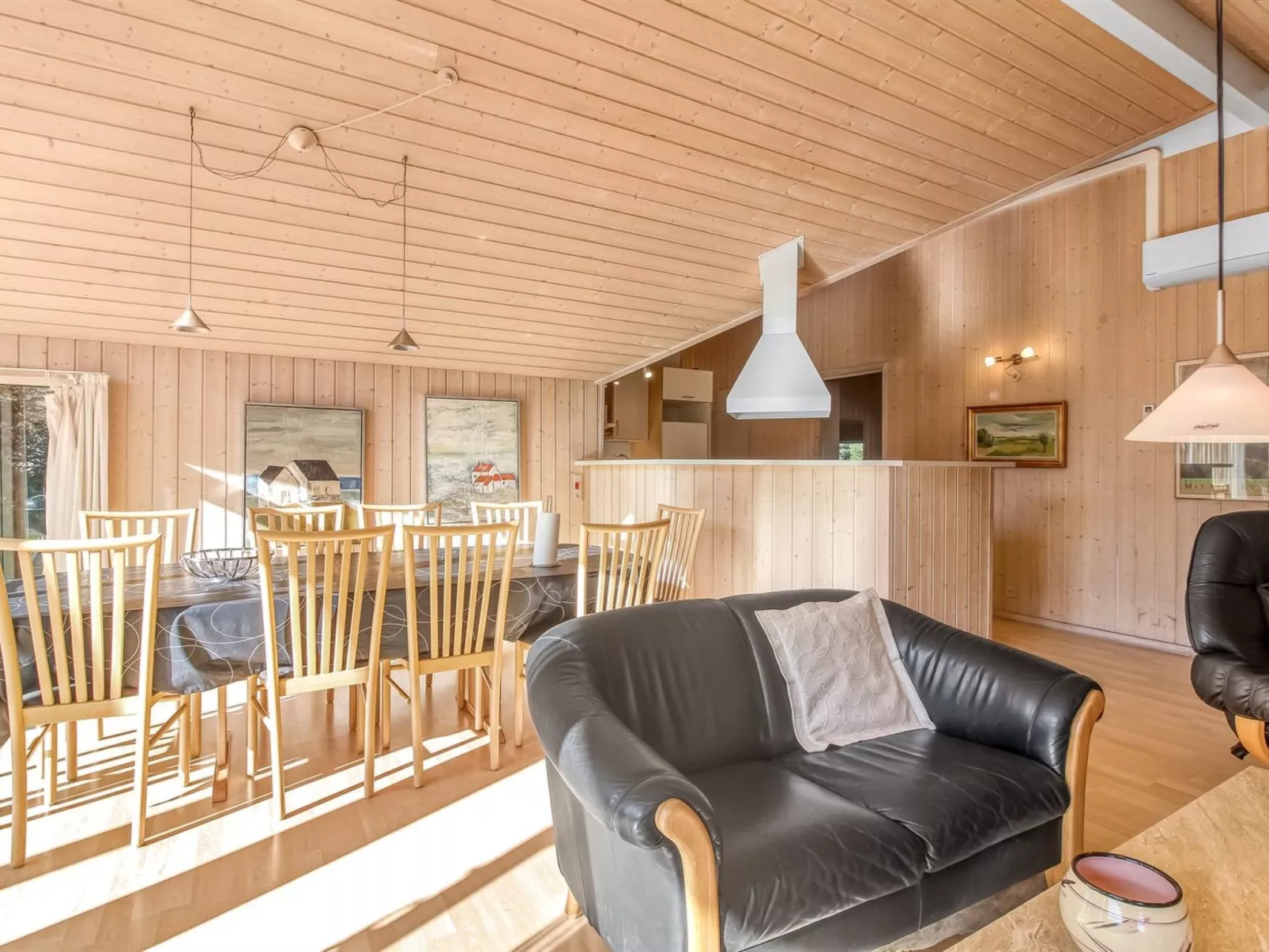 "Tonje" - 600m from the sea-Binnen