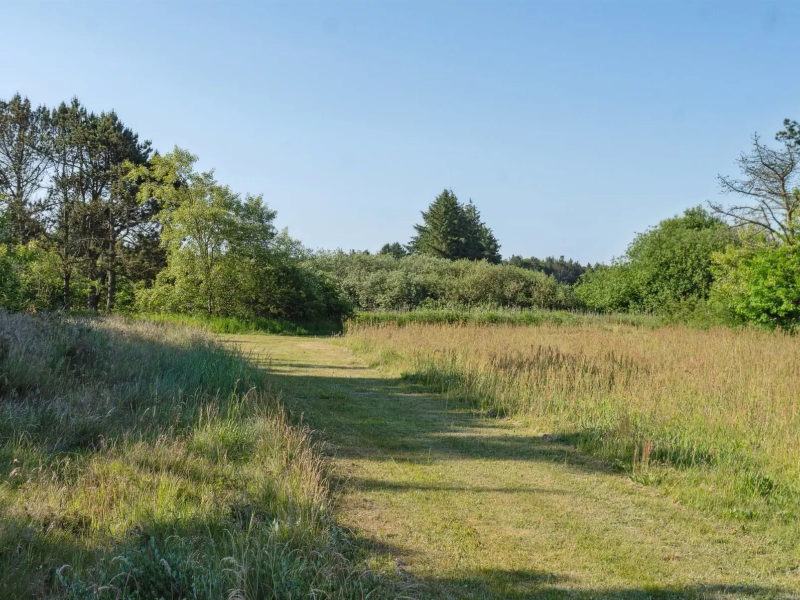 "Gertrudis" - 2km to the fjord-Buiten