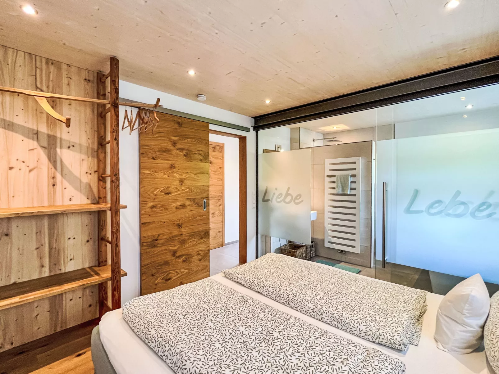 Kinast (HFT201)-Binnen