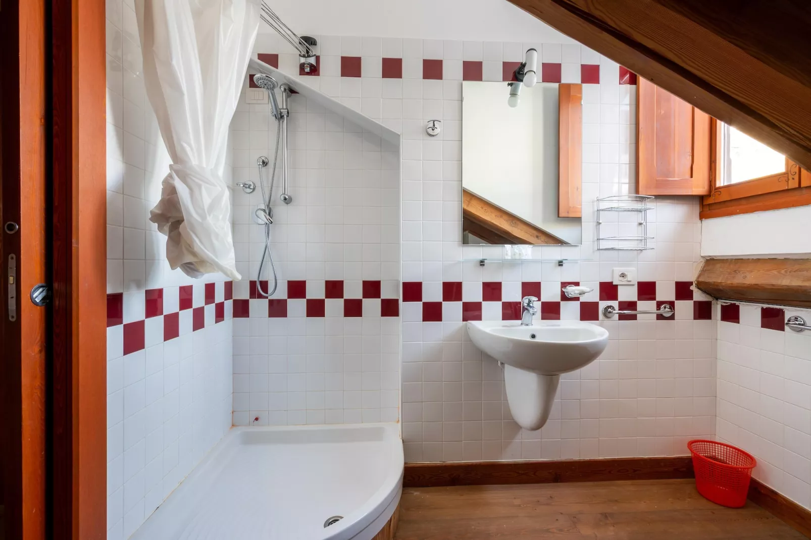 BILO 1 CERESOLE-Badkamer